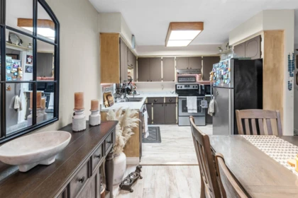 Breakfast Nook Photo of 17 2998 Mouat Drive, Abbotsford, BC