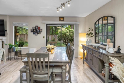 Kitchen Photo of 17 2998 Mouat Drive, Abbotsford, BC