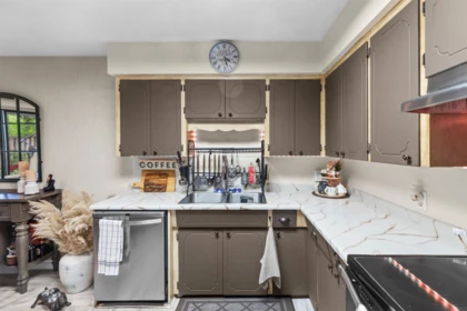 Pantry Photo of 17 2998 Mouat Drive, Abbotsford, BC