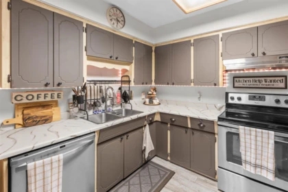 Primary Bedroom Photo of 17 2998 Mouat Drive, Abbotsford, BC
