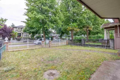 Hot Tub / Spa Photo of 4467 Perry Street, Vancouver, BC