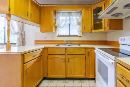 Kitchen Island Photo of 4467 Perry Street, Vancouver, BC