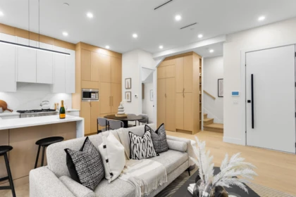 2 5306 Culloden Street, Vancouver, BC, Vancouver — Half Duplex for sale