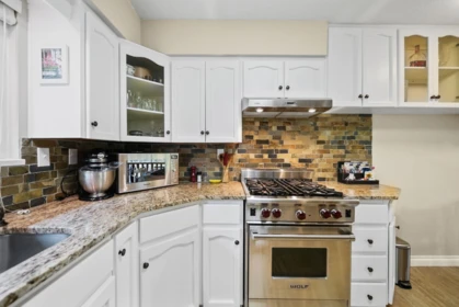 Kitchen Island Photo of 4130 206a Street, Langley, BC