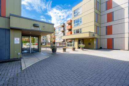 208 12075 228 Street, Maple Ridge, BC, Maple Ridge — Apartment/Condo for sale