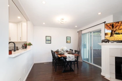 Breakfast Nook Photo of 20 2590 Panorama Drive, Coquitlam, BC