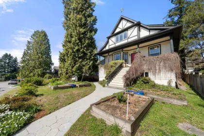 628 E 5th Street, North Vancouver, BC, North Vancouver — Single Family Residence for sale