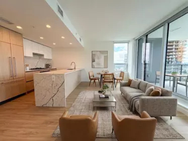2206 2135 Springer Avenue, Burnaby, BC, Burnaby — Apartment/Condo for sale