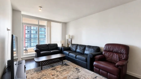 1805 3093 Windsor Gate, Coquitlam, BC, Coquitlam — Apartment/Condo for sale