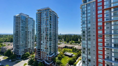 Office / Den Photo of 1805 3093 Windsor Gate, Coquitlam, BC