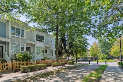 6702 Village Green, Burnaby, BC, Burnaby — Townhouse for sale
