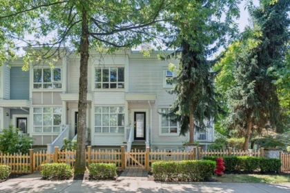 6702 Village Green, Burnaby, BC, Burnaby — Townhouse for sale