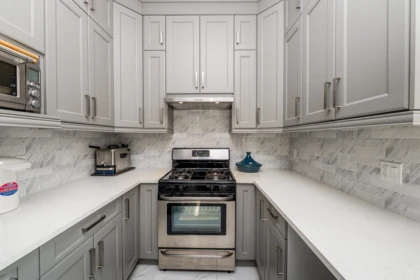 Kitchen Island Photo of 14516 110a Avenue, Surrey, BC