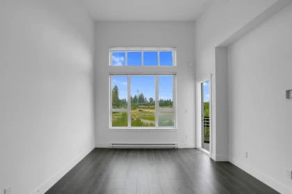 Kitchen Photo of 504 9983 E Barnston Drive, Surrey, BC