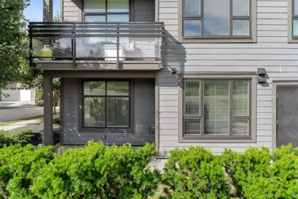 Garden / Landscaping Photo of 214 9983 E Barnston Drive, Surrey, BC