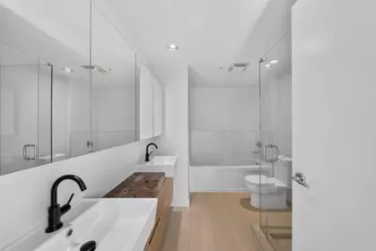 Powder Room Photo of 2101 565 Smithe Street, Vancouver, BC