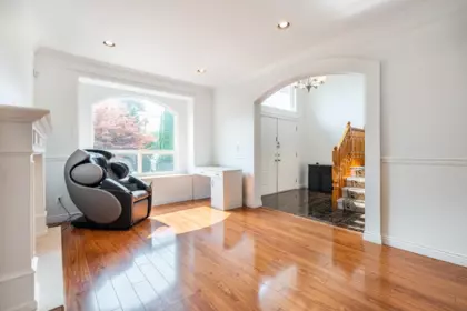 8207 15th Avenue, Burnaby, BC, Burnaby — Half Duplex for sale
