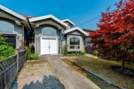 8207 15th Avenue, Burnaby, BC