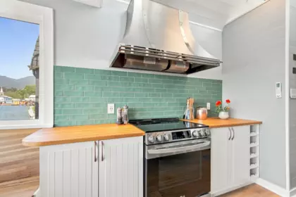 A23 415 W Esplanade Avenue, North Vancouver, BC, North Vancouver — Single Family Residence for sale