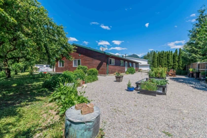 58465 Laidlaw Road, Laidlaw, BC, Laidlaw — Single Family Residence for sale