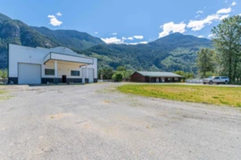 58465 Laidlaw Road, Laidlaw, BC