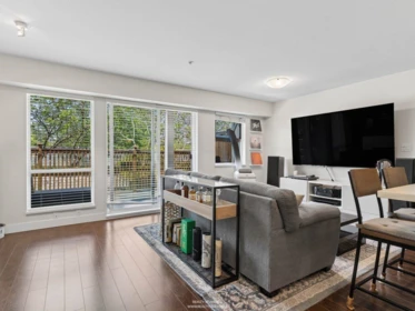 215 15735 Croydon Drive, Surrey, BC, Surrey — Apartment/Condo for sale