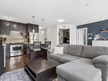 215 15735 Croydon Drive, Surrey, BC, Surrey — Apartment/Condo for sale