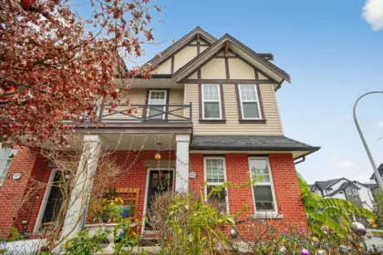 14191 60 Avenue, Surrey, BC, Surrey — Half Duplex for sale