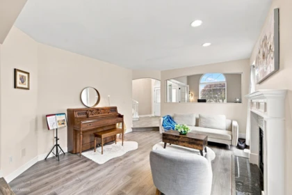 Breakfast Nook Photo of 17172 102 Avenue, Surrey, BC