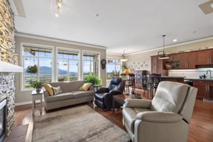 Breakfast Nook Photo of 21 2842 Whatcom Road, Abbotsford, BC
