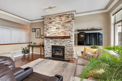 Kitchen Photo of 21 2842 Whatcom Road, Abbotsford, BC