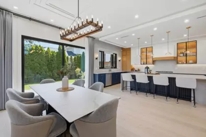 Kitchen Island Photo of 1946 143a Street, Surrey, BC