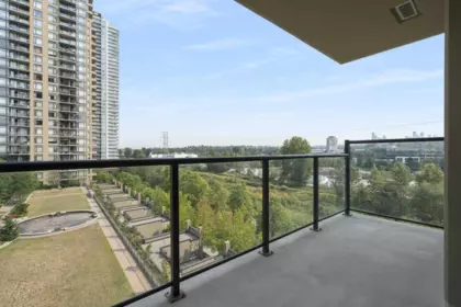 Family Room Photo of 701 2345 Madison Avenue, Burnaby, BC