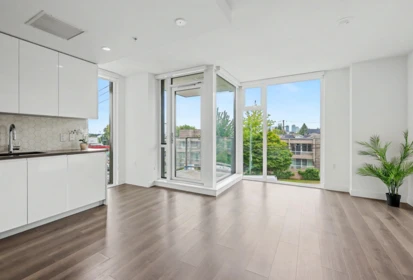 210 8138 Fraser Street, Vancouver, BC, Vancouver — Apartment/Condo for sale