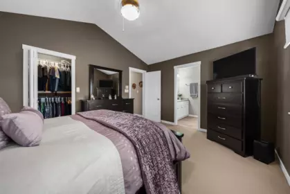 Basement Recreation Room Photo of 18565 67 Avenue, Surrey, BC