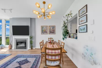 Breakfast Nook Photo of 802 160 W Keith Road, North Vancouver, BC