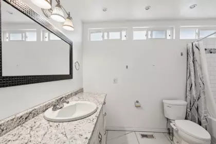 Primary Bathroom Photo of 12441 113 Avenue, Surrey, BC