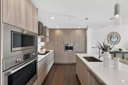 Breakfast Nook Photo of 4802 4880 Lougheed Highway, Burnaby, BC