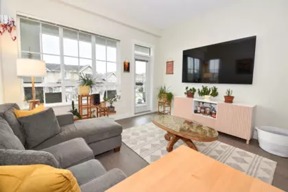 Loft / Bonus Room Photo of 229 5535 Admiral Way, Delta, BC