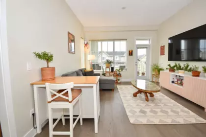 Office / Den Photo of 229 5535 Admiral Way, Delta, BC