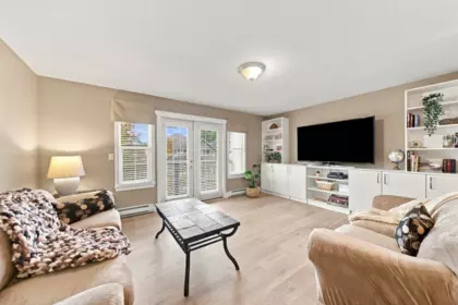 Laundry Room Photo of 19556 Thorburn Way, Pitt Meadows, BC