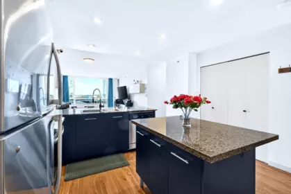 Kitchen Photo of 1101 3111 Corvette Way, Richmond, BC