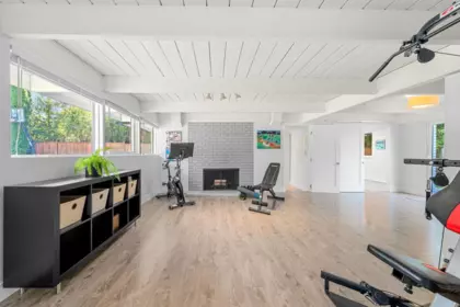 Outdoor Deck Photo of 4505 Lions Avenue, North Vancouver, BC