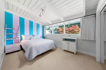 Powder Room Photo of 4505 Lions Avenue, North Vancouver, BC