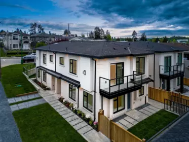3087 Royal Oak Avenue, Burnaby, BC, Burnaby — Half Duplex for sale