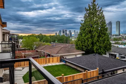 Kitchen Island Photo of 3087 Royal Oak Avenue, Burnaby, BC