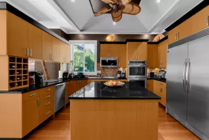 Breakfast Nook Photo of 15972 37 Avenue, Surrey, BC