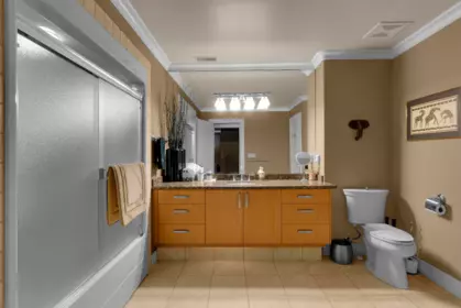 Powder Room Photo of 15972 37 Avenue, Surrey, BC