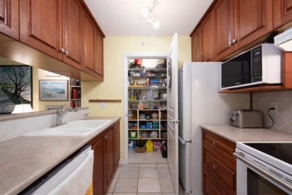 805 5639 Hampton Place, Vancouver, BC, Vancouver — Apartment/Condo for sale