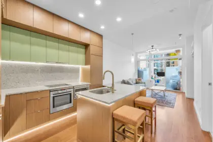 1002 1205 Howe Street, Vancouver, BC, Vancouver — Apartment/Condo for sale